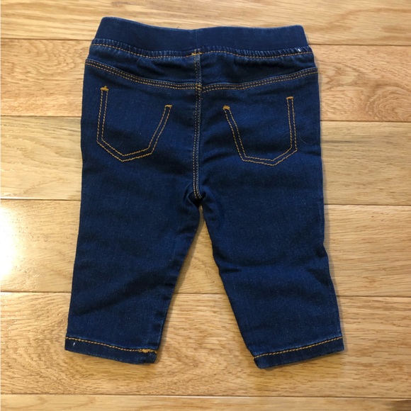 Joe Fresh baby sweaters and jeans, size 3 to 6 months - Picture 5 of 9